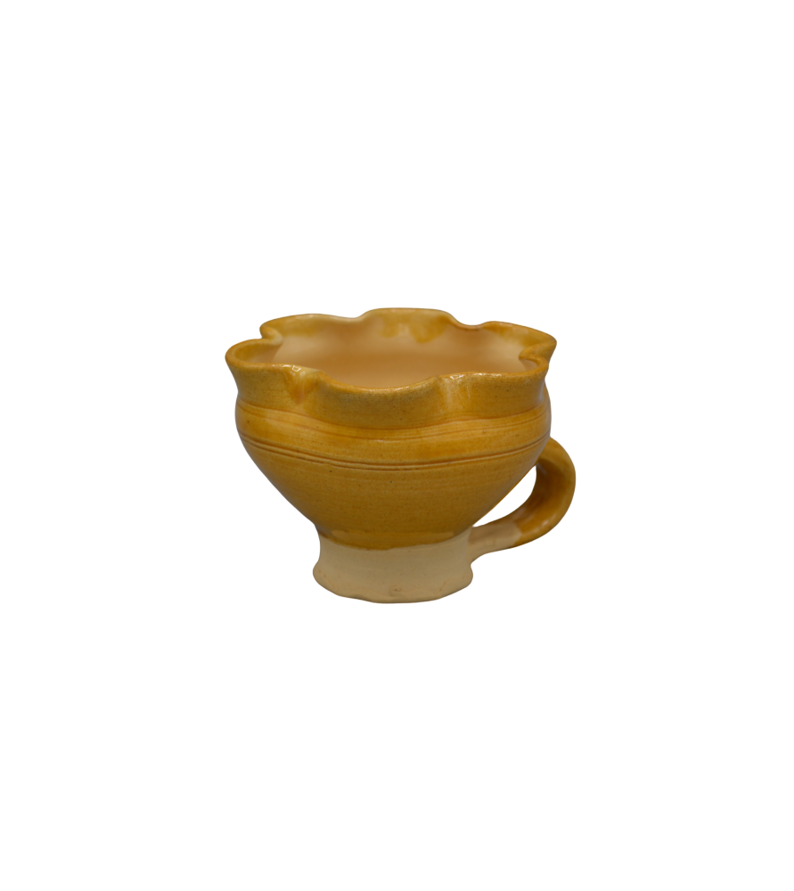 Tasse médiévale polylobée, vernissée jaune